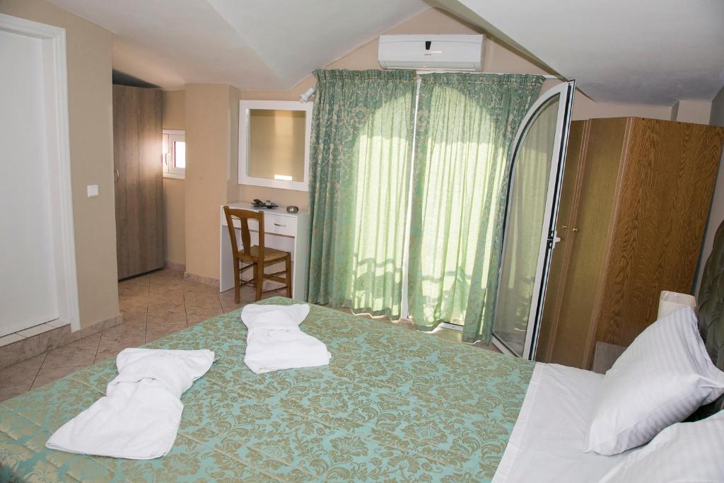 Zoi Studios room 5